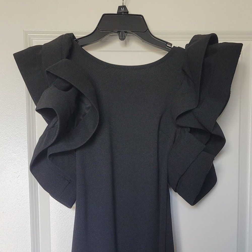 NEW WITH TAGS Size Small Ruffle Sleeves Body Con Knit Dress Forever 21